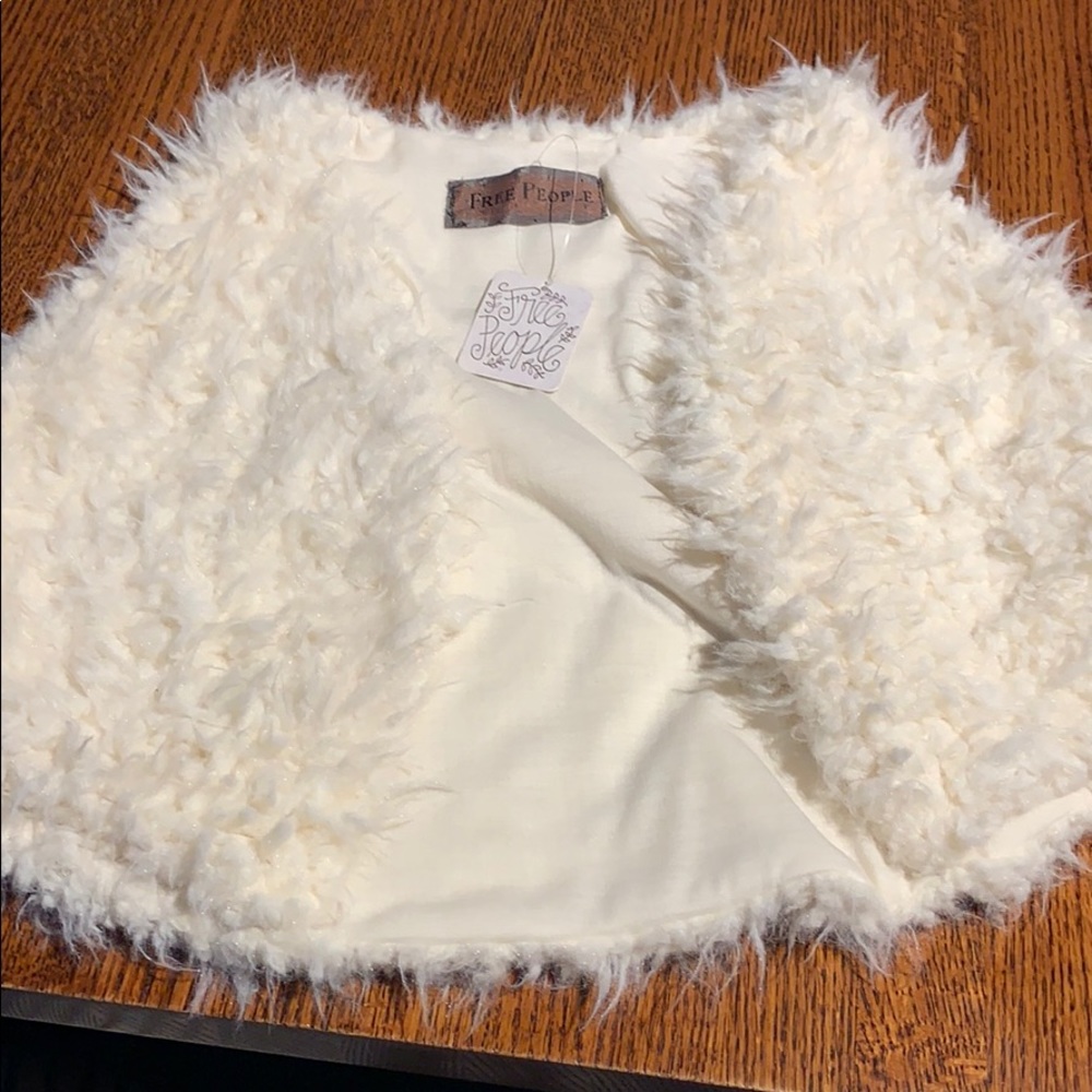 BNWT Faux Fur Free People Shrug